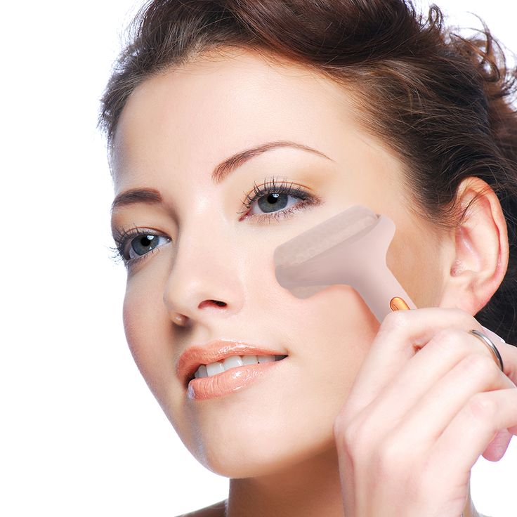 Ice Face Roller – Cooling Gel Roller for Puffiness, Fine Lines & Glowing Skin
