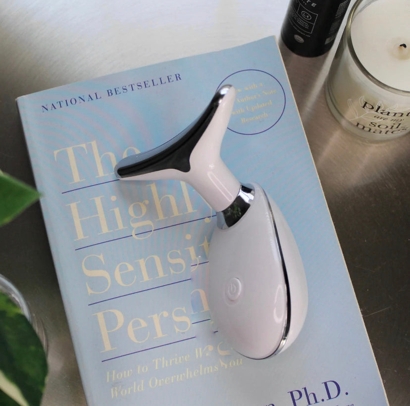 GlowMassager™ Face Sculpting Handset – Reduce Acne, Wrinkles & Puffiness in 10 Min